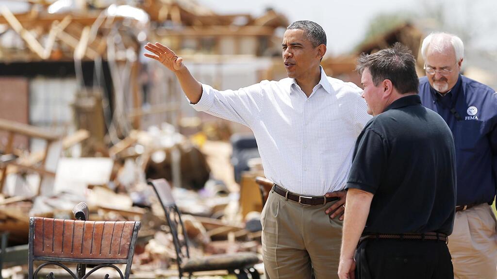 President Barack Obama and Moore mayor Glenn Lewis