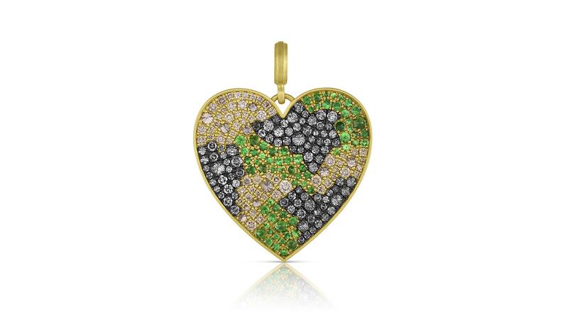 1-20230227_Camo heart pendant.jpg
