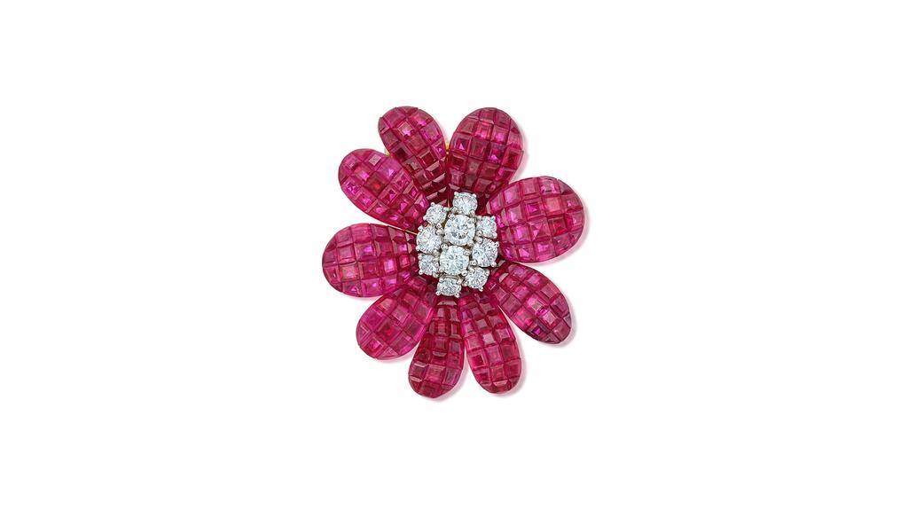 Van Cleef & Arpels mystery set ruby brooch